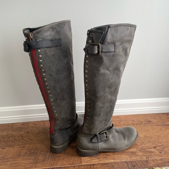 Steve Madden Lynet Boots - Picture 2 of 4